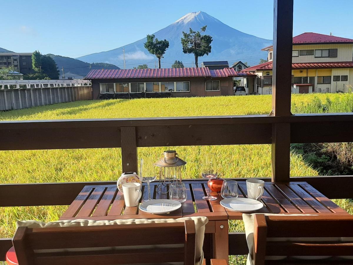 Fuji Viewest Villa Rakuwa Fujikawaguchiko Exterior photo