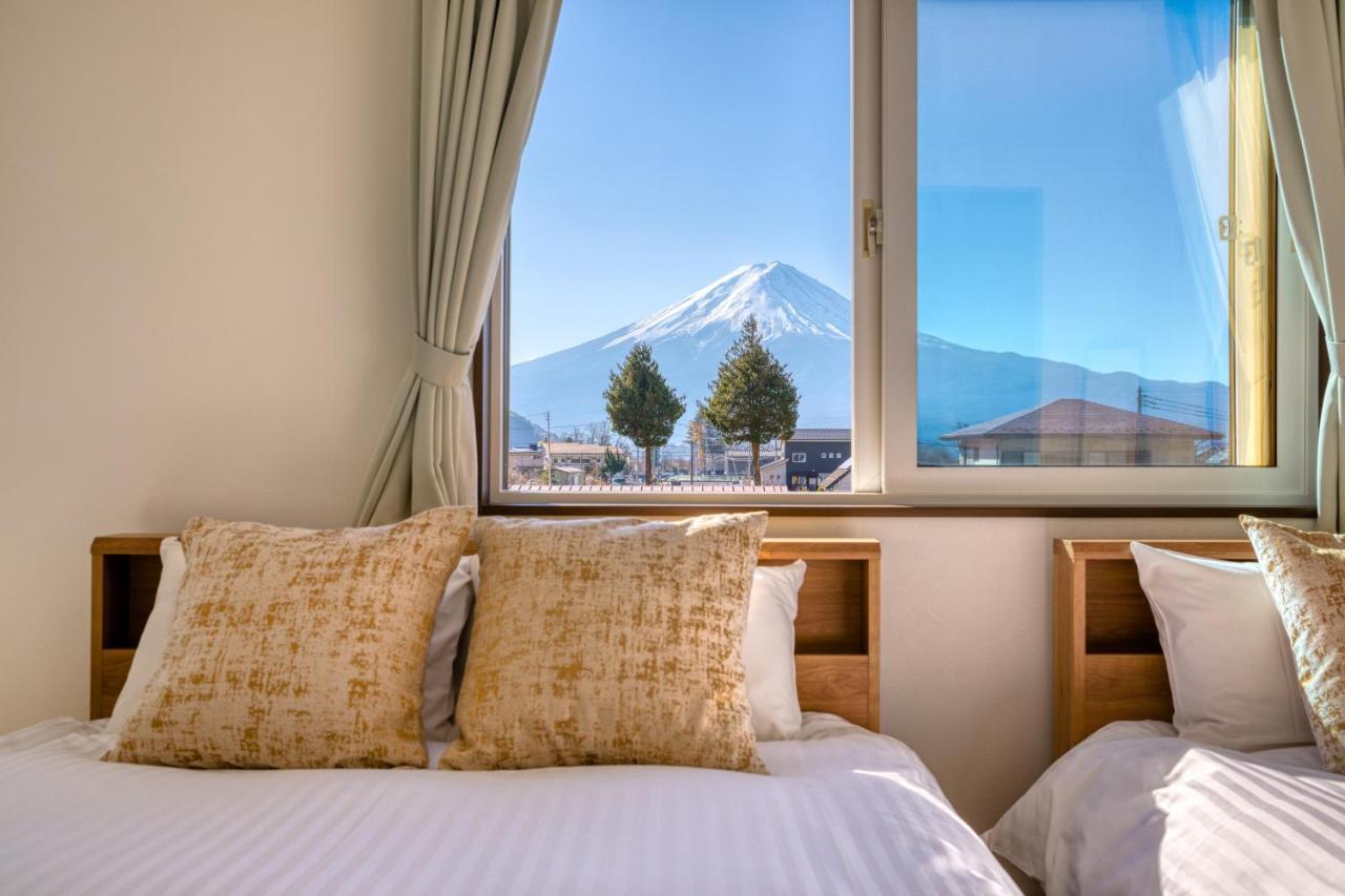 Fuji Viewest Villa Rakuwa Fujikawaguchiko Exterior photo